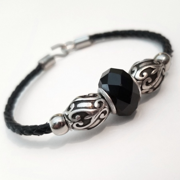 Black and Silver Beaded Bracelet - Picture 1 of 3